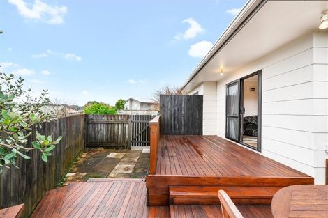 Photo of property in 2/9 Applewood Drive, Henderson, Auckland, 0612