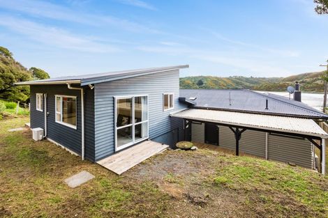 Photo of property in 32 Papakowhai Road, Papakowhai, Porirua, 5024