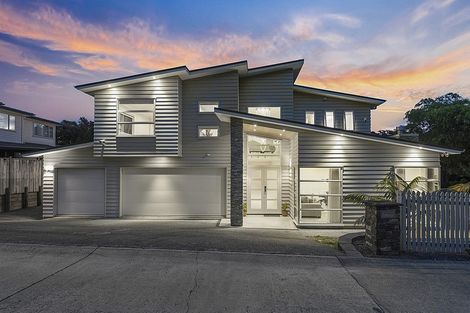 Photo of property in 61 Bernard Magnus Lane, Greenhithe, Auckland, 0632