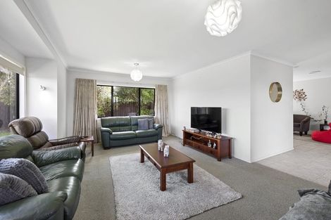 Photo of property in 33 Karamea Street, Whalers Gate, New Plymouth, 4310