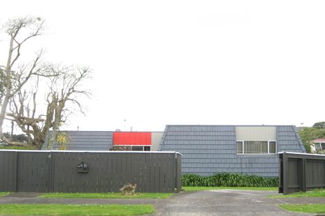 Photo of property in 8 Saint Ives Grove, Whalers Gate, New Plymouth, 4310