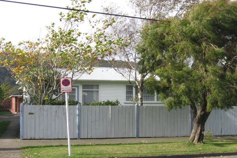 Photo of property in 2/1000 Taita Drive, Taita, Lower Hutt, 5011