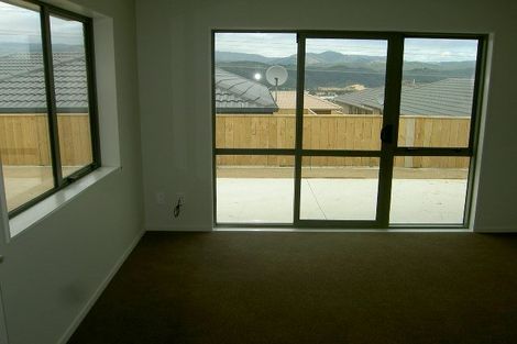 Photo of property in 56 Percy Kinsman Crescent, Riverstone Terraces, Upper Hutt, 5018