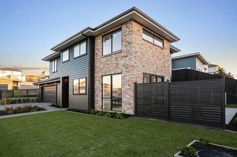 Photo of property in 18 Kuku Avenue, Red Beach, 0932