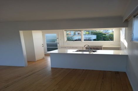 Photo of property in 1/20 Penning Road, Castor Bay, Auckland, 0620