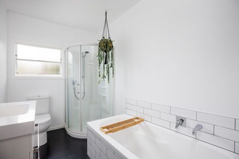 Photo of property in 315 Frankley Road, Ferndale, New Plymouth, 4310