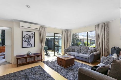 Photo of property in 10 Ettrick Lane, Papakura, 2110