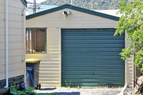 Photo of property in 43 Blake Street, Blaketown, Greymouth, 7805