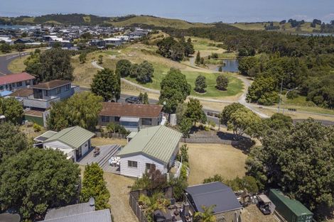 Photo of property in 4 Pioneer Crescent, Omaha, Warkworth, 0986