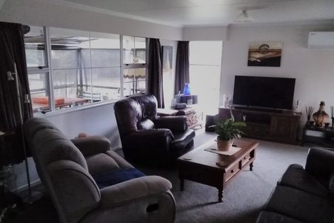 Photo of property in 24 Paradise Place, Milson, Palmerston North, 4414