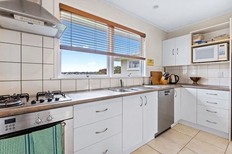 Photo of property in 1/108 Forrest Hill Road, Forrest Hill, Auckland, 0620
