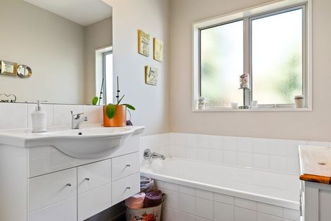 Photo of property in 76 Rushmore Drive, Belfast, Christchurch, 8051