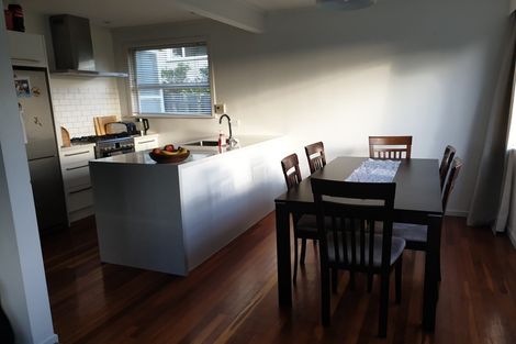 Photo of property in 7 Pauline Way, Paparangi, Wellington, 6037