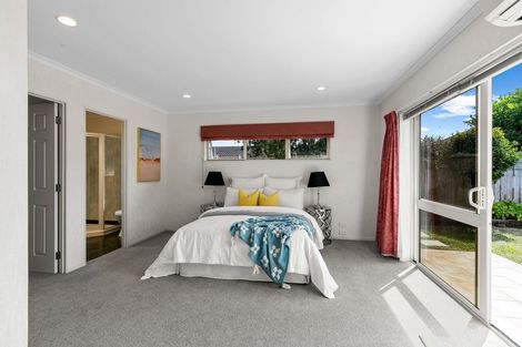 Photo of property in 12 Dan Tori Place, Orewa, 0931