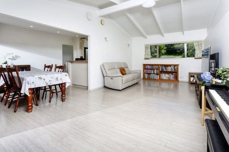 Photo of property in 1/3 Glenvar Road, Torbay, Auckland, 0630