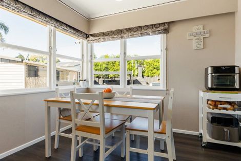 Photo of property in 70 Mears Road, St Andrews, Hamilton, 3200