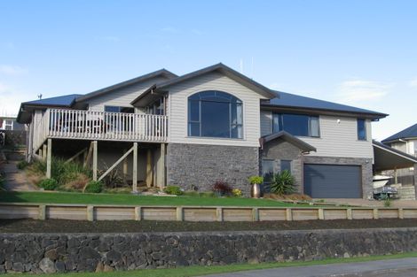 Photo of property in 20 Tironui Terrace, Western Heights, Hamilton, 3200