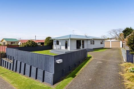 Photo of property in 6 Camellia Avenue, Bell Block, New Plymouth, 4312
