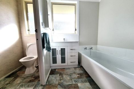 Photo of property in 27 Viewmont Drive, Harbour View, Lower Hutt, 5010