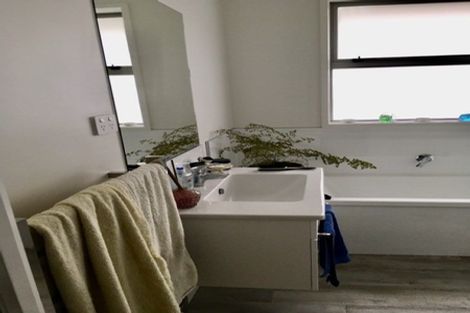 Photo of property in 49 Taioma Close, Papamoa, 3118