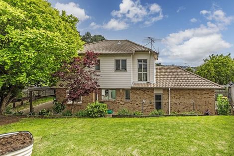 Photo of property in 1 Landvale Court, Browns Bay, Auckland, 0630