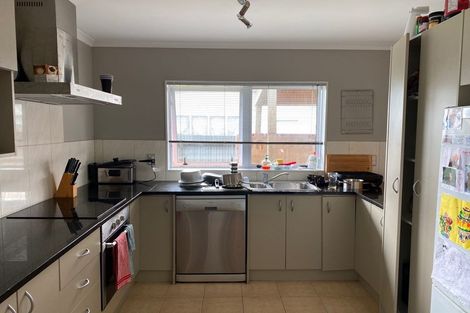 Photo of property in 2/27 Rice Crescent, Papakura, 2110