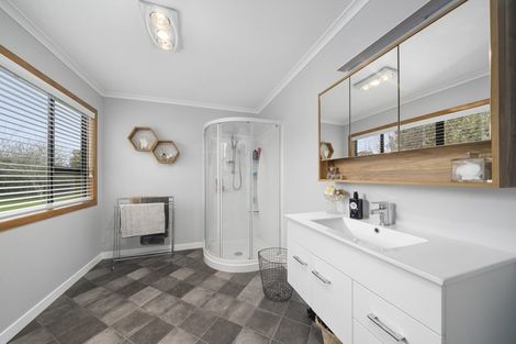 Photo of property in 8a Carthew Street, Okato, 4335