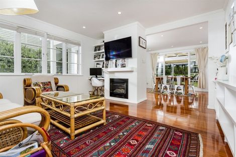 Photo of property in 202 Lake Road, Belmont, Auckland, 0622