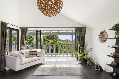 Photo of property in 7 Rangitoto Terrace, Milford, Auckland, 0620