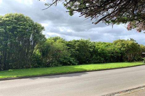 Photo of property in 27 Westhaven Drive, Tawa, Wellington, 5028