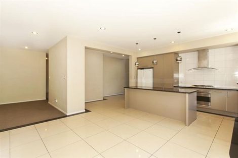 Photo of property in 13 Keating Rise, Northcross, Auckland, 0632