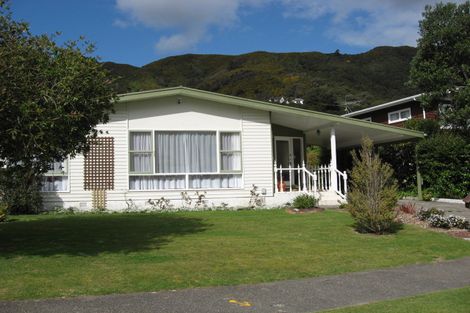 Photo of property in 9 Cleary Street, Waterloo, Lower Hutt, 5011