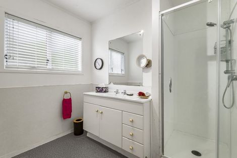 Photo of property in 3/23 Mahara Avenue, Birkenhead, Auckland, 0626