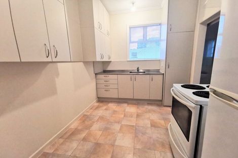 Photo of property in 1/17 Clifton Terrace, Kelburn, Wellington, 6012