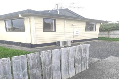 Photo of property in 2/21 Penion Drive, Flat Bush, Auckland, 2023