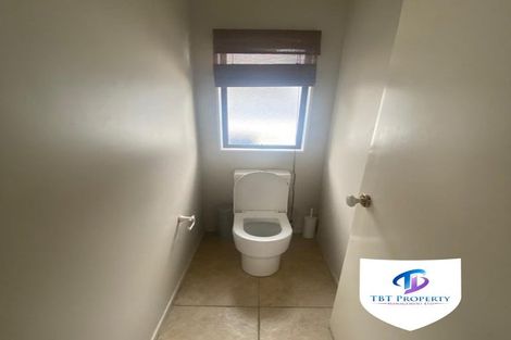 Photo of property in 21 Hakea Place, Totara Heights, Auckland, 2105