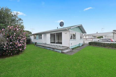 Photo of property in 12 Rosalind Street, Deanwell, Hamilton, 3206