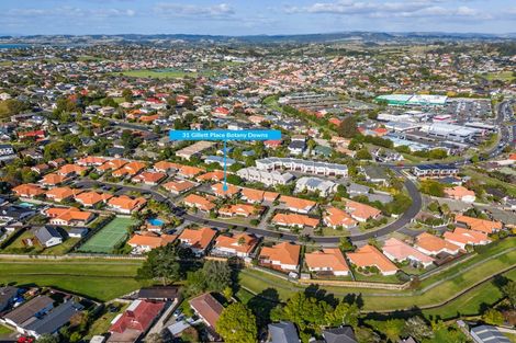 Photo of property in 31 Gillett Place, Botany Downs, Auckland, 2014