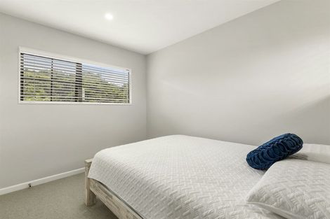 Photo of property in 6 Fairchild Avenue, Goodwood Heights, Auckland, 2105