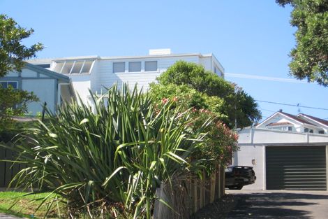 Photo of property in 2/523 Beach Road, Murrays Bay, Auckland, 0630