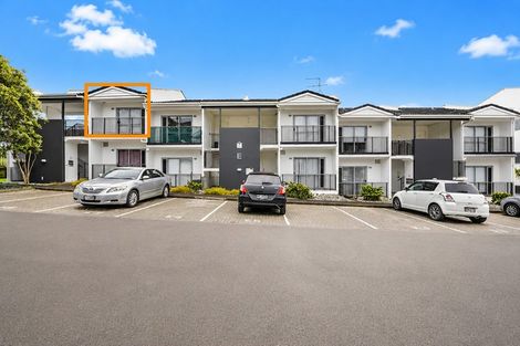 Photo of property in 10e/60 Masons Road, Oteha, Auckland, 0632