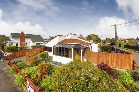 Photo of property in 25 Follett Street, Marton, 4710