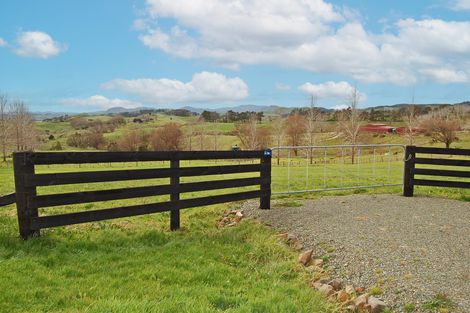 Photo of property in 54 Rangiora Road, Kaiwaka, 0573