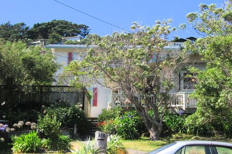 Photo of property in 115 Melbourne Road, Island Bay, Wellington, 6023
