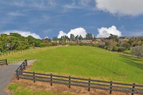 Photo of property in 19 Hyland Place, Waiuku, 2681