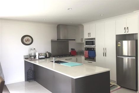 Photo of property in 8 Parkgrove Crescent, Pokeno, 2402