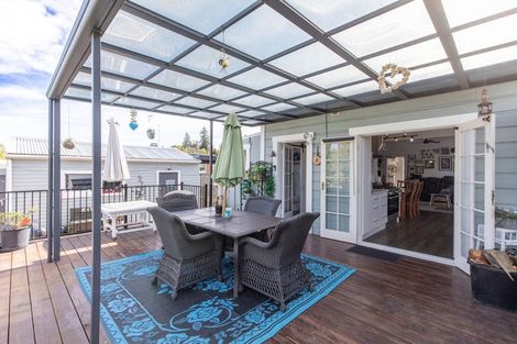 Photo of property in 13 Waverley Street, Waipawa, 4210