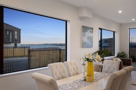 Photo of property in 17 Ocean Breeze Avenue, Hobsonville, Auckland, 0616