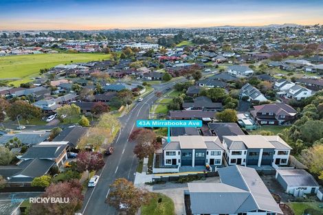Photo of property in 43a Mirrabooka Avenue, Botany Downs, Auckland, 2010