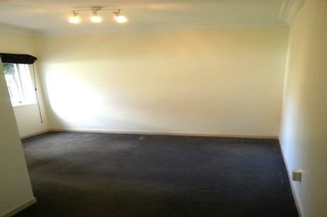 Photo of property in 8 Eclipse Place, Half Moon Bay, Auckland, 2012